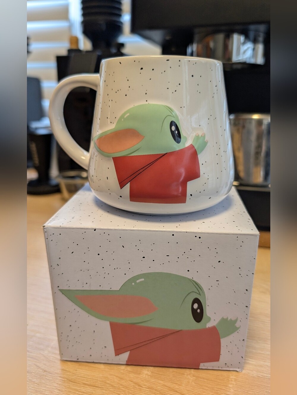 NEW STAR WARS : GROGU COFFEE MUG, 11 OZ, BURGER KING, LIMITED EDITION